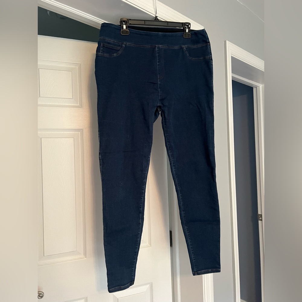 Spanx Assets Classic Blue Women's pull on Jeans